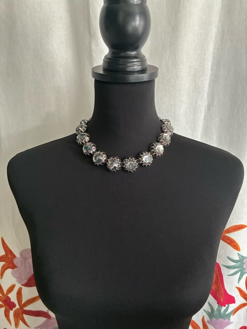 Elegant Silver-Tone Faceted Crystal Statement Necklace